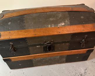 Hump back steamer trunk. Inside in pristine condition! Late 1800’s. Came from England. 