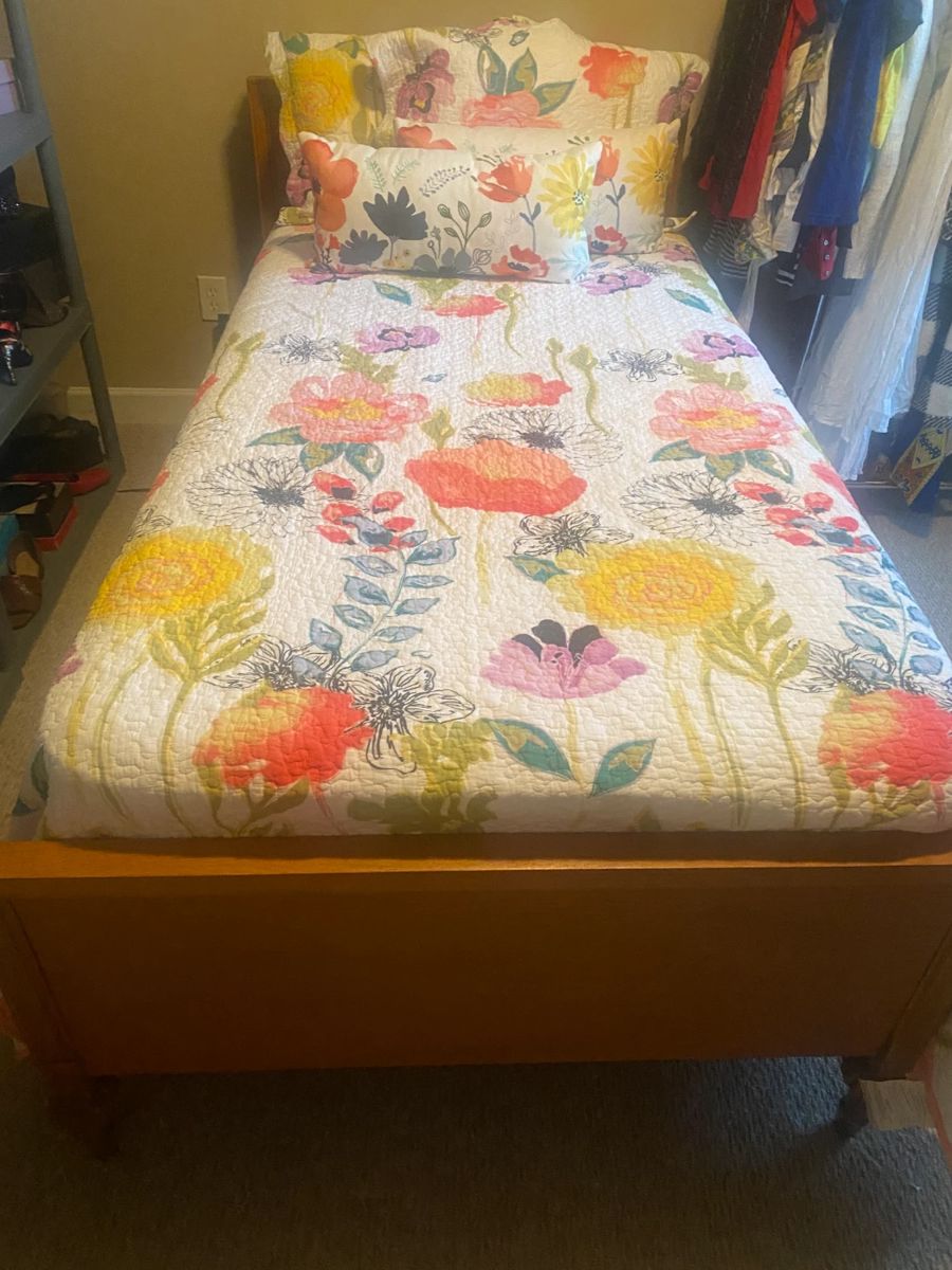 Twin Bed with Wooden Headboard and Footboard