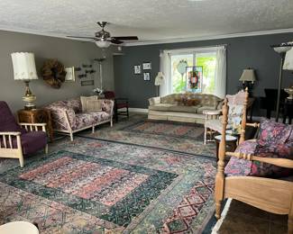 Large area rugs 13‘ x 10‘ $200 each excellent clean condition no pets non-smoking home