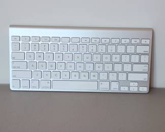 Apple Keyboard