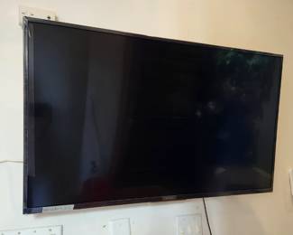 43" Sony Flat Screen TV (works).