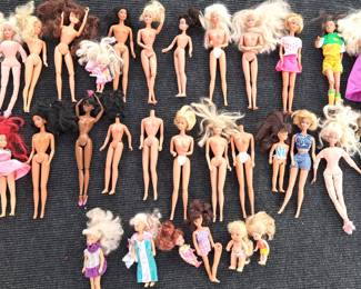 BARBIES LOT