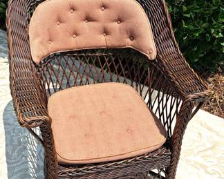 WICKER CHAIR