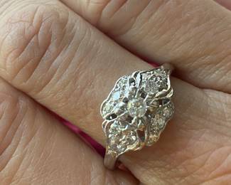 G- $600 Vintage platinum ring mine cuts, single cuts, and full cuts diamonds. 90% platinum. 6.3 grams. SIZE to be checked. 