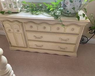 #56 $450 full size four post bed and one night stand 24X15X22 with long dresser 54x18X30 (mattress bonus)

Lea bedroom group all for $950