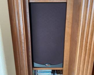 #28 $300 set of 3 Klipsch speakers with sound woofer