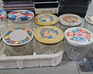 GLASS JARS WITH LIDS