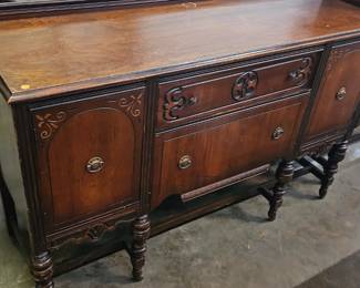 BUFFET / SIDEBOARD