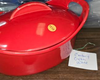 CASSEROLE DISH WITH LID