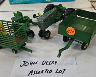 JOHN DEERE TOY LOT