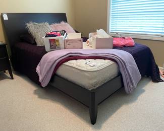 Lee Middleton Doll, Full Size Mattress, Crate and Barrel Bed Frame, Decorative Pillows
