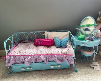 American Girl Curlicue Trundle Bed, American Girl Curlicue Vanity and Makeup