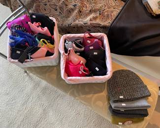 Women's Clothing Sizes XXS-M, Brands Like: Free People, Victoria's Secret, Lilly Pulitzer, Sigrid Olsen, Frame, American Eagle, Lululemon, Urban Outfitters, Wilfred Free
