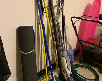 misc cleaning supplies
