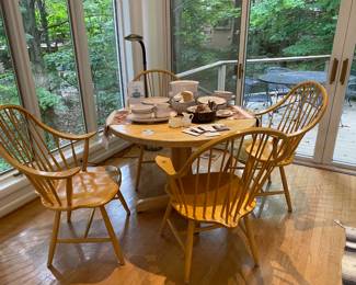 Hale Company Dining Set