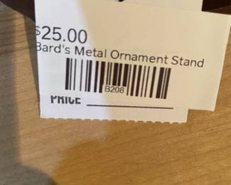 Bard's Metal Ornament Stand