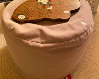 Fatboy bean bag chair, wood painted cat