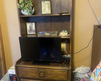 Nice vintage bedroom sets...