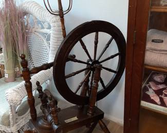 Full Size, needs pully twine, Spinning Wheel
