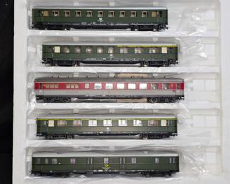 Liliput 835 HO 5-Car Locomotive Set