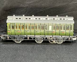 Marklin HO #330/2 2nd Class Passenger Car