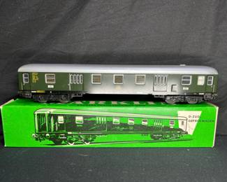 Vintage Marklin HO #4026 Luggage Car