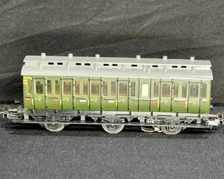 Marklin HO #330/2 2nd Class Passenger Car
