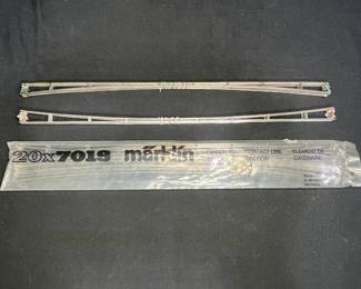 40 New Marklin HO 7019 Contact Line Sections