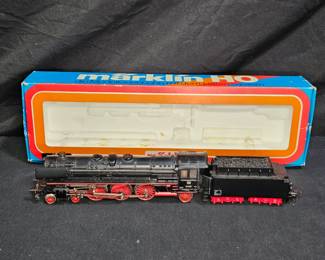 Marklin HO #3048 01 097 Steam Locomotive w/ Tinder
