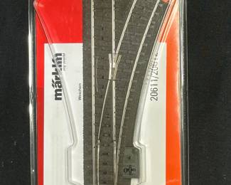 New Marklin 20612 HO Right Turn Track