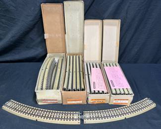 4 Boxes Marklin 3600D & AN Curved & Straight Track