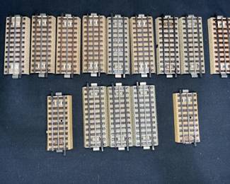 3 Sizes of Marklin 3600 Straight Center Rail Track