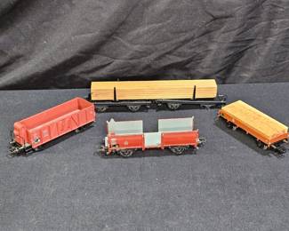 4 Marklin HO Freight & Dbl Flat Cars *FOR PARTS*
