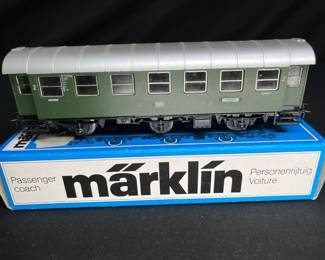 Marklin HI # 4067 Passenger Car 1st Class with Box