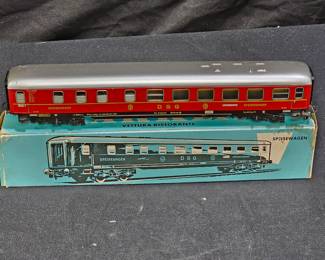 Marklin HO #4024 Dining Car - Vetturia Ristorante