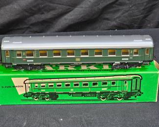 Vintage Marklin HO #4026 Luggage Car