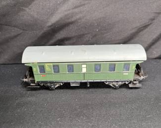 Märklin HO #4002 Passenger Coach 2nd Class
