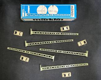 NIB Marklin HO 7021 K + M TrackTower Masts