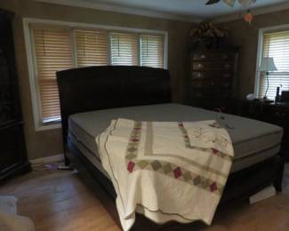 King size sleigh bed