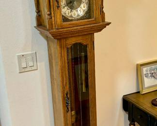 Noisy wooden furniture.