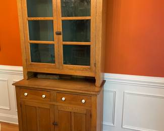 Antique hutch cabinet