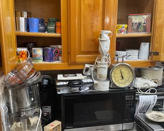 Microwave works…its been heating up every one of my lunches 😎