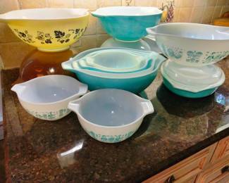 Assortment of Vintage Pyrex Bowls
