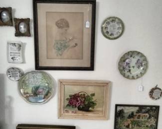 Beautiful Vintage Wall Decor Throughout the House