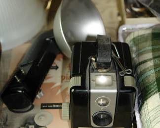 Vintage Bowning Hawkeye camera w/ flash