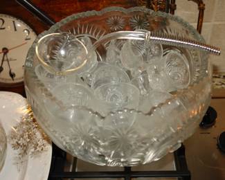 Glass punch bowl with 18 cups