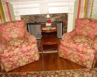 Upholstered armed chairs