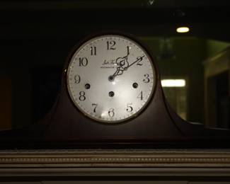 Mantle clock