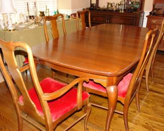 Dining room table & chairs
