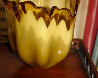 Art glass vase